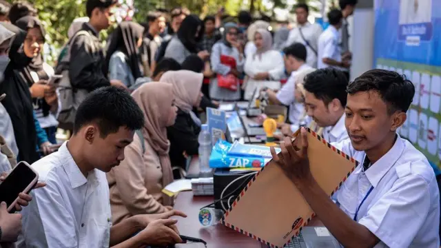 Tren Pencarian: 5 Kota dengan Lowongan Kerja Paling Banyak Dicari