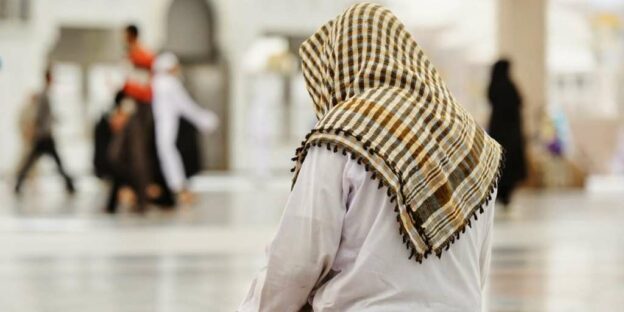 Sholawat: Jalan Langit Pelunas Hutang dan Hajat
