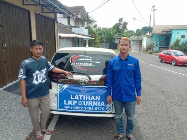 Kursus Stir Mobil Wonosobo: Belajar Manual & Matic di LKP Kurnia, Pasti Bisa!