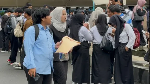 Kalau Kamu Capek Bersaing di Lowongan Mainstream, Baca Ini: Jalan Sunyi yang Jarang Diperebutkan tapi Nyata Ada