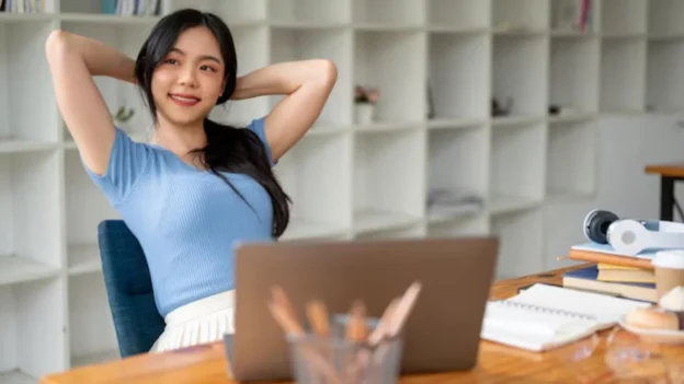 Bukan Kerjaan Populer, tapi Gajinya Stabil: Karier Sunyi yang Diam-Diam Menjaga Hidup Banyak Orang