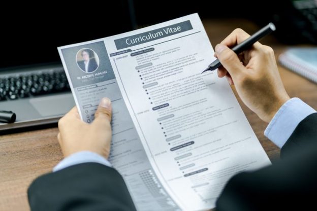 Hal Kecil di CV yang Diam-Diam Bikin HR Langsung Skip