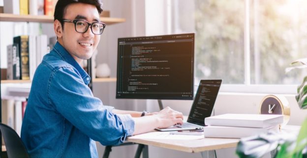 Keahlian Apa untuk Kerja di IT? Panduan Memulai Karier